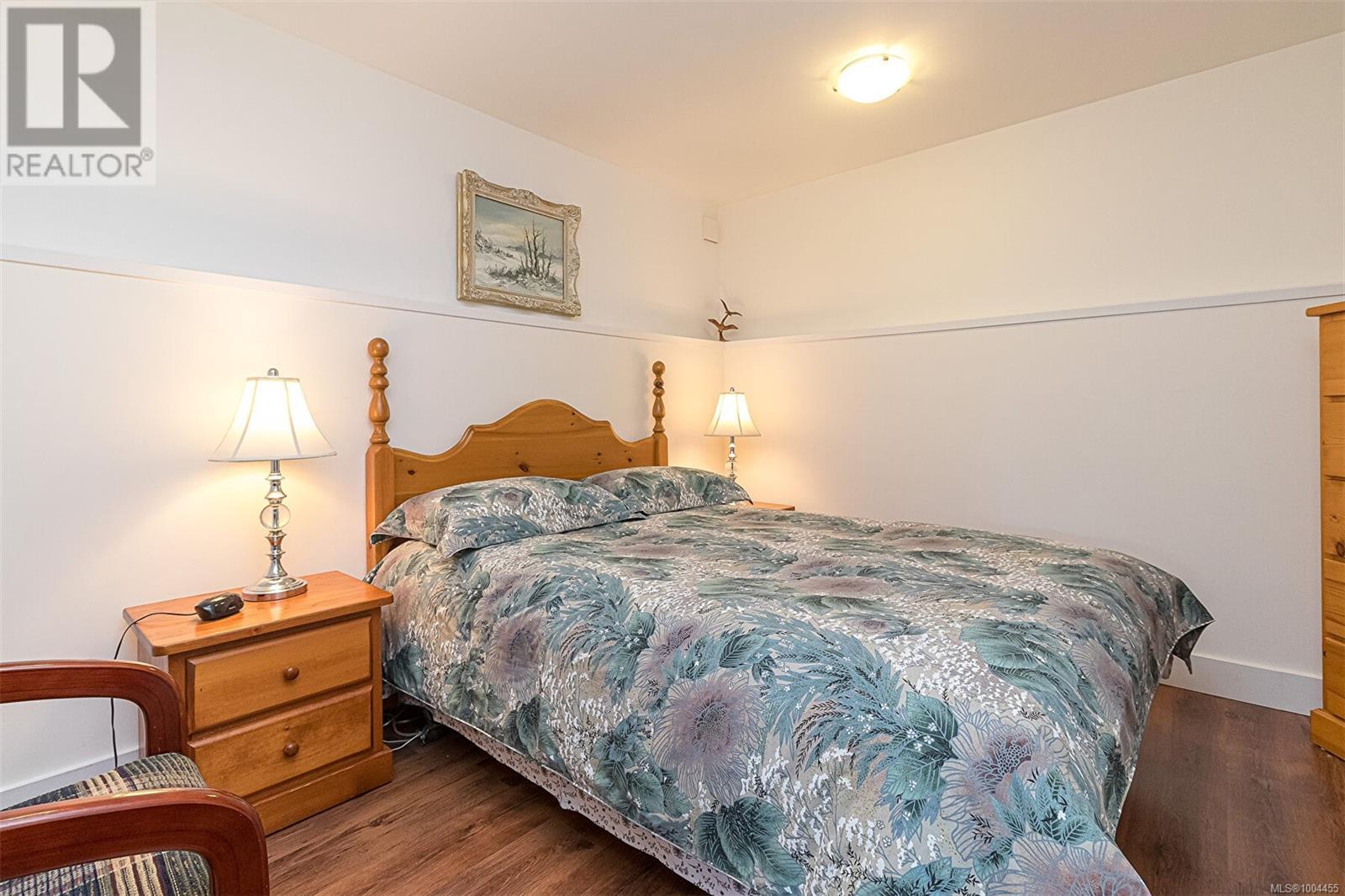 Photo 37 of 281 Bessborough Ave, View Royal BC
