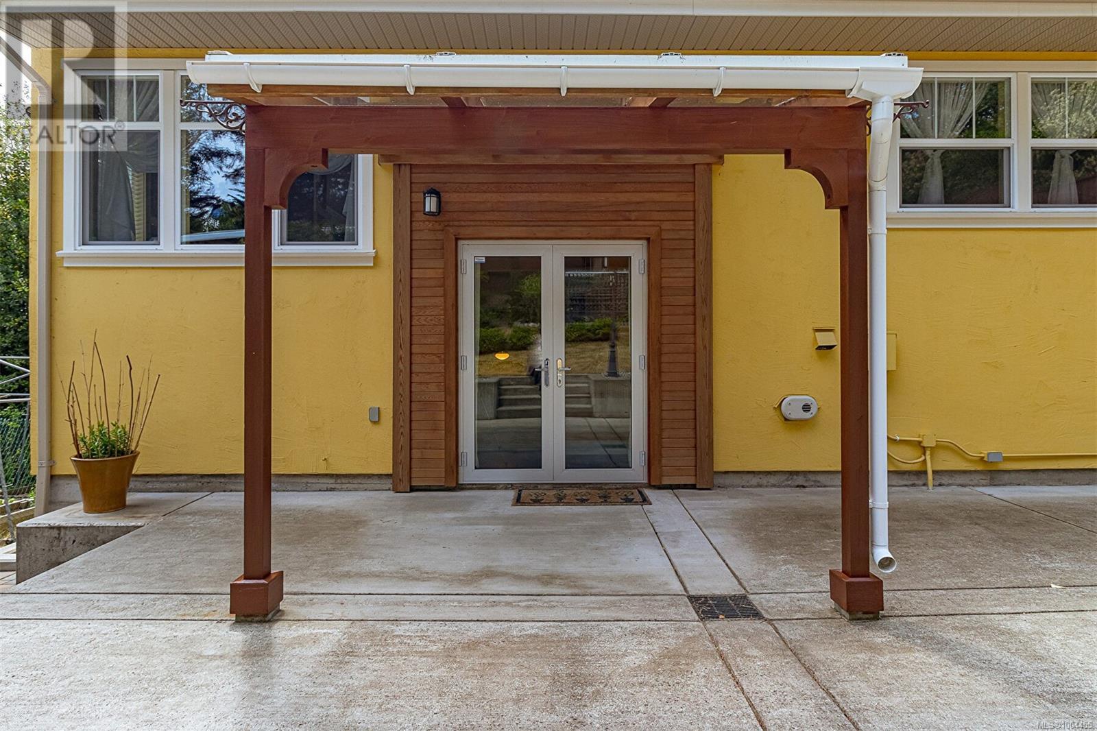Photo 44 of 281 Bessborough Ave, View Royal BC