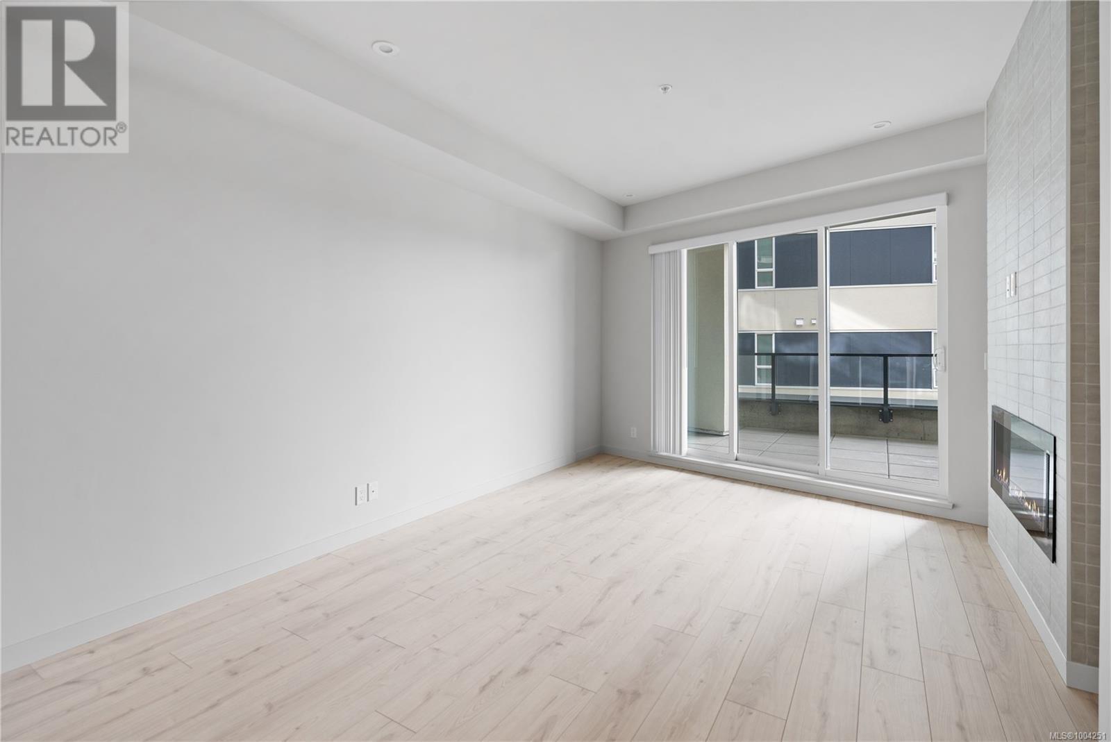205 947 Whirlaway Cres, Langford