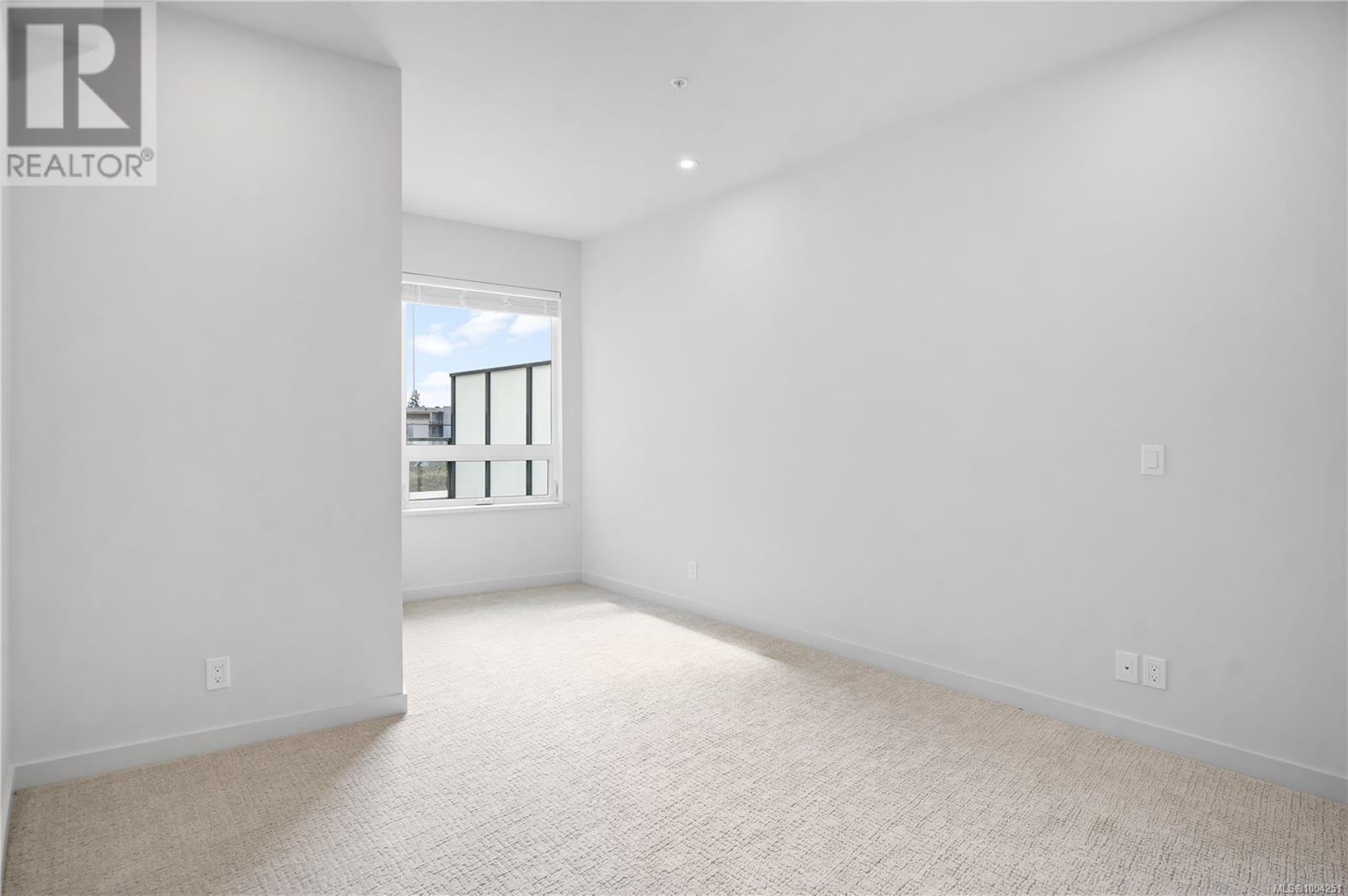 205 947 Whirlaway Cres, Langford