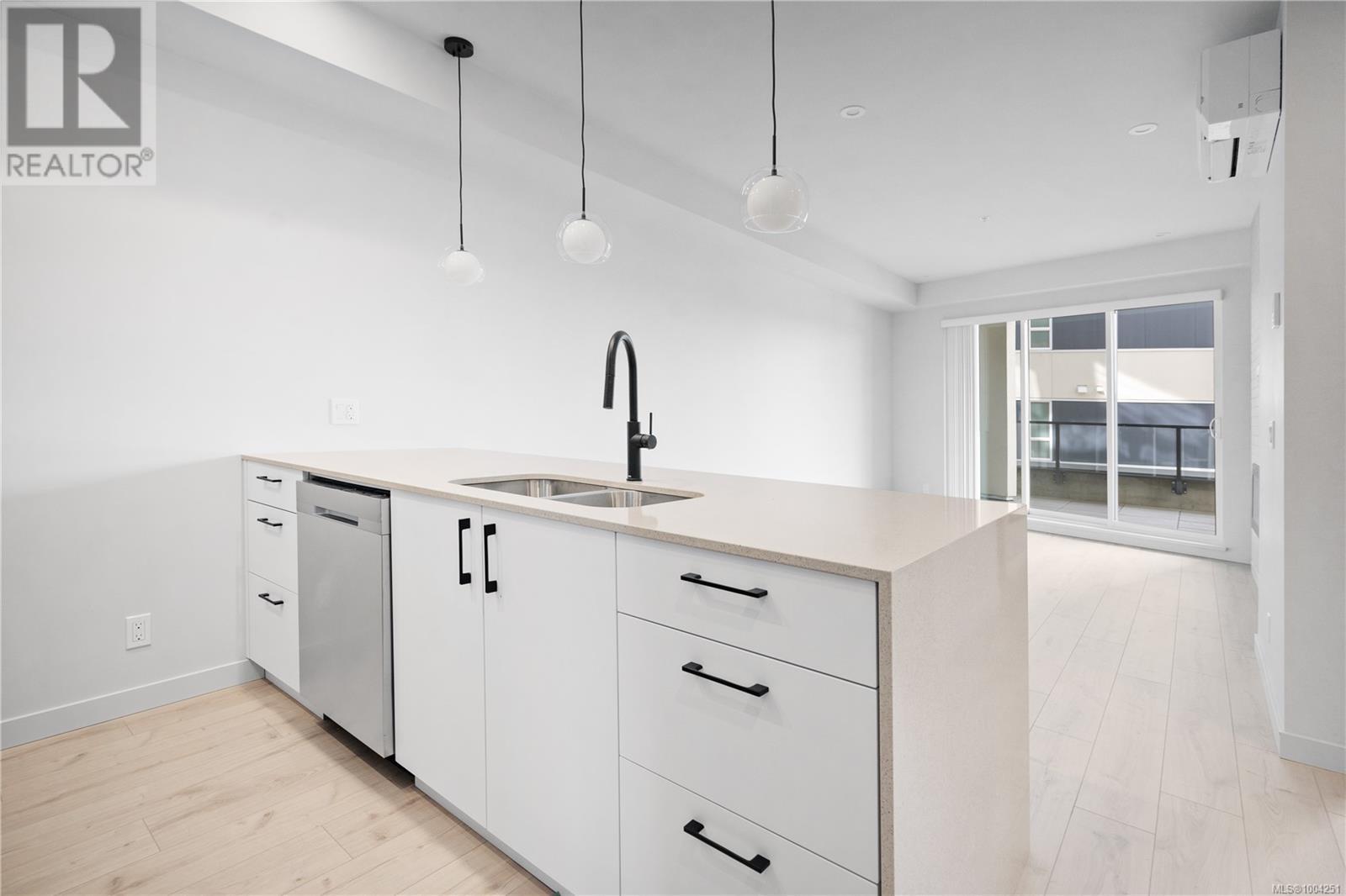 205 947 Whirlaway Cres, Langford