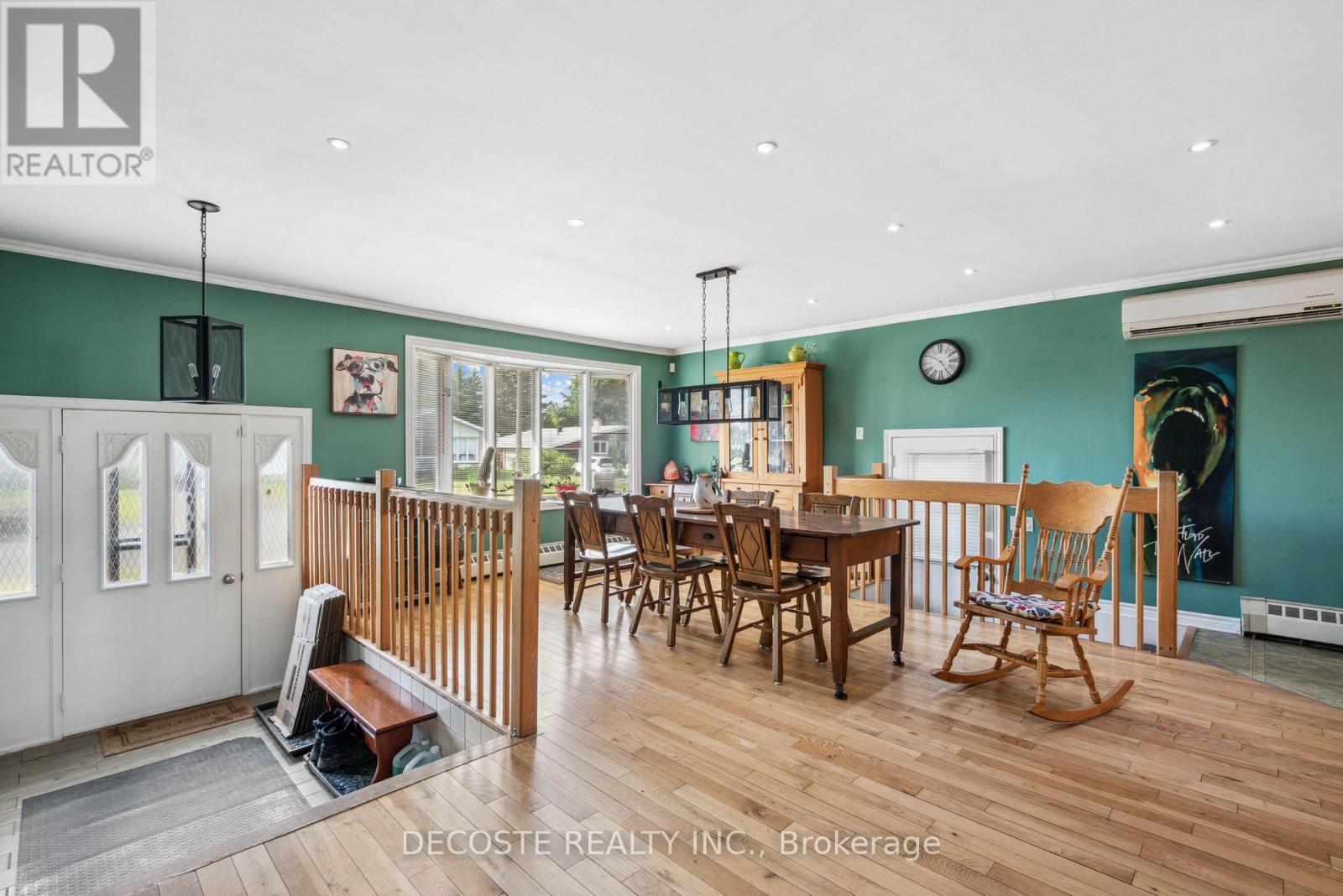 Photo 37 of 114 St George Street W, North Glengarry ON