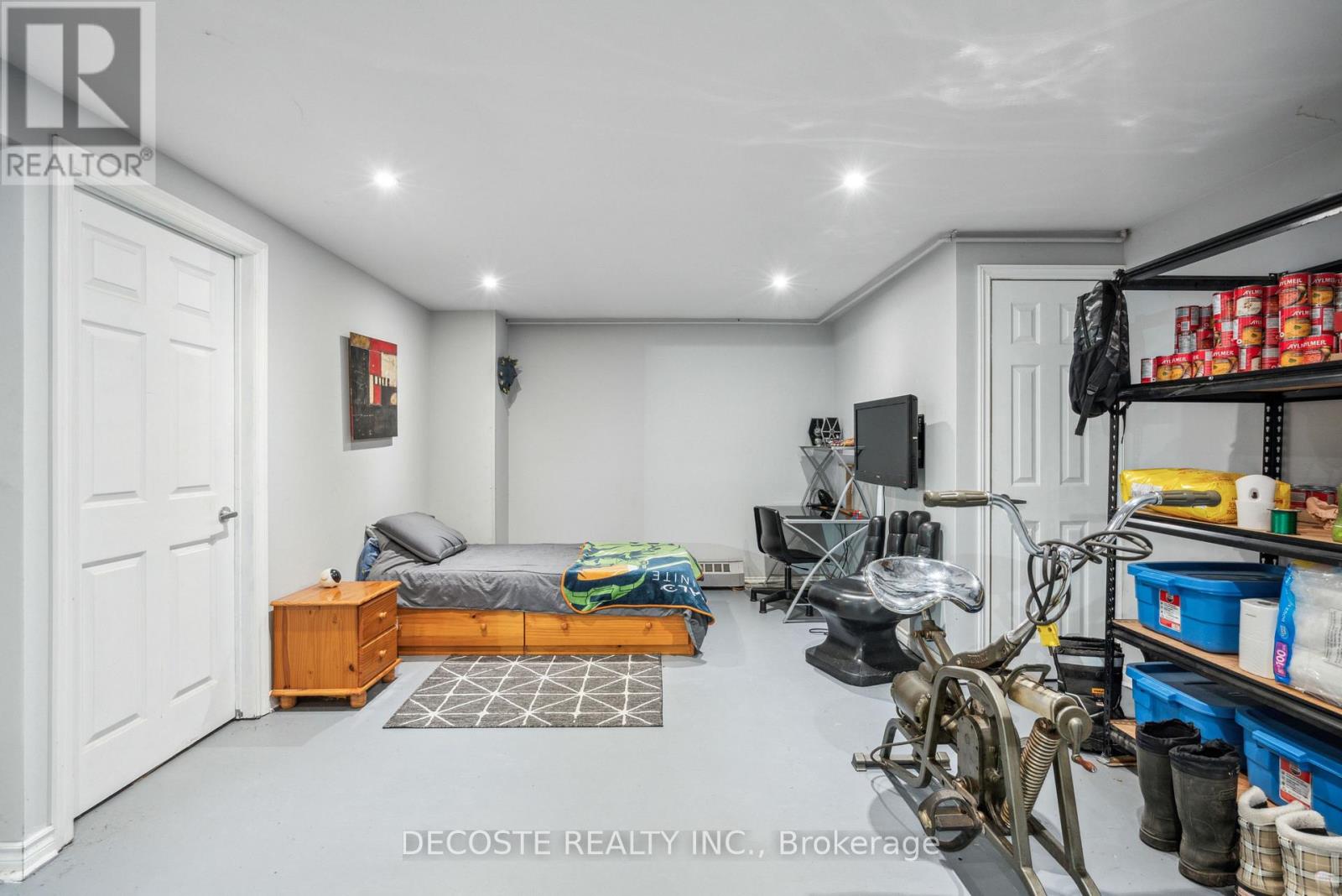 Photo 5 of 114 St George Street W, North Glengarry ON