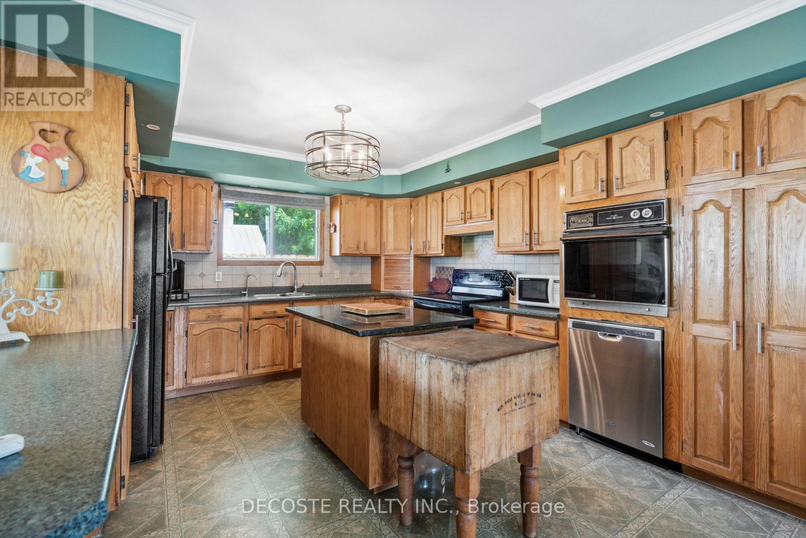 Photo 29 of 114 St George Street W, North Glengarry ON