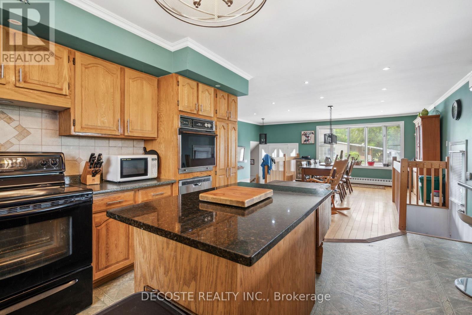 Photo 19 of 114 St George Street W, North Glengarry ON