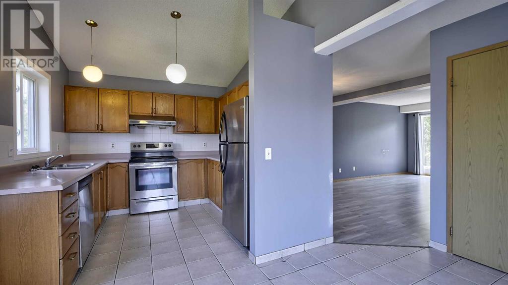 Single Family House for Sale in  Riverglen Drive SE Riverbend Calgary 