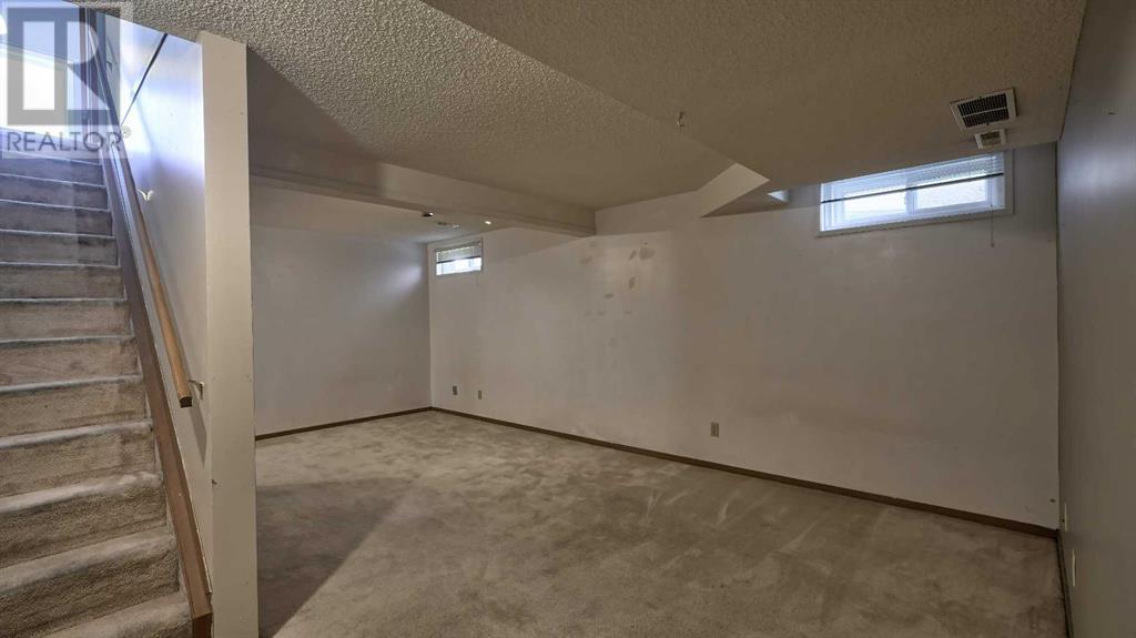 Single Family House for Sale in  Riverglen Drive SE Riverbend Calgary 