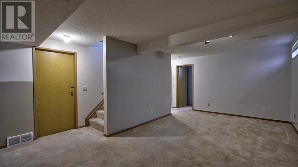 Single Family House for Sale in  Riverglen Drive SE Riverbend Calgary 