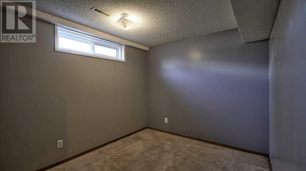 Single Family House for Sale in  Riverglen Drive SE Riverbend Calgary 