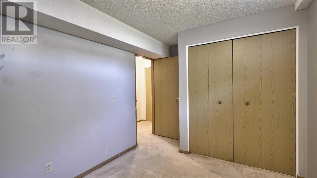 Single Family House for Sale in  Riverglen Drive SE Riverbend Calgary 
