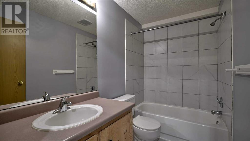 Single Family House for Sale in  Riverglen Drive SE Riverbend Calgary 