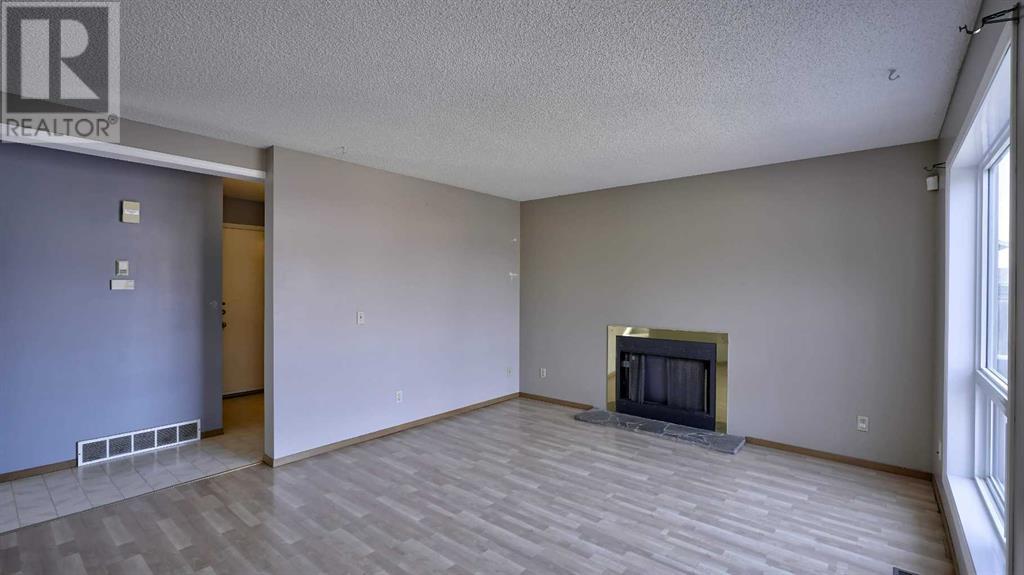Single Family House for Sale in  Riverglen Drive SE Riverbend Calgary 