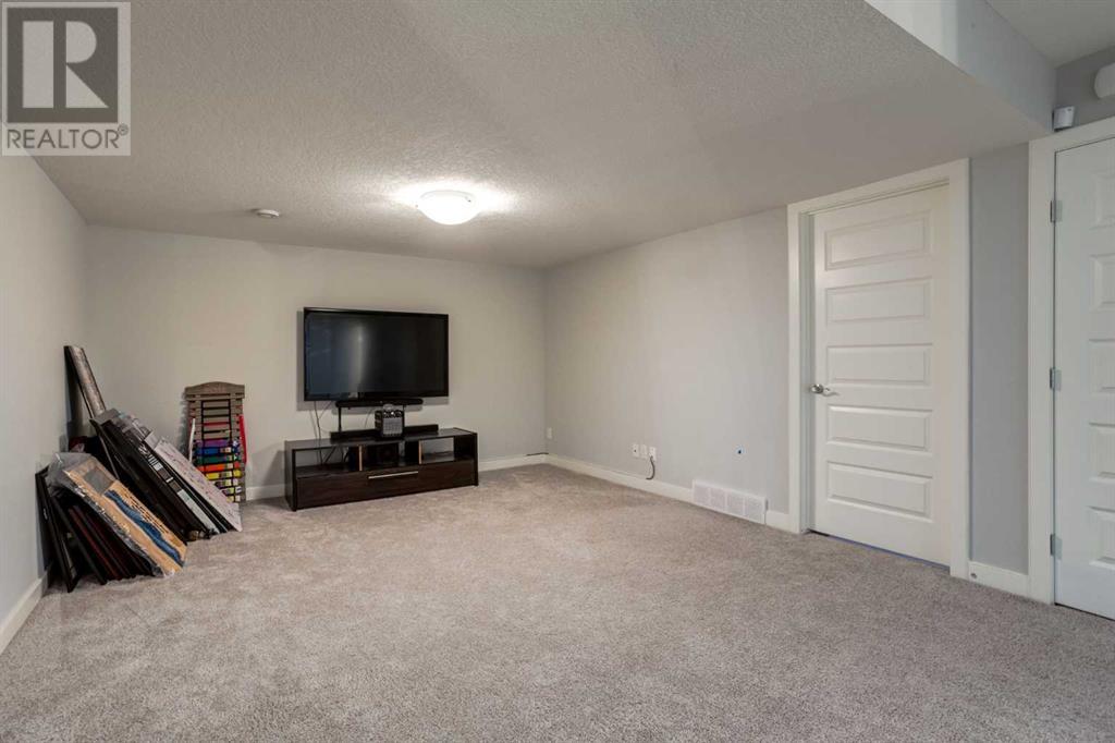 Single Family House for Sale in  Nolanhurst Gardens NW Nolan Hill Calgary 