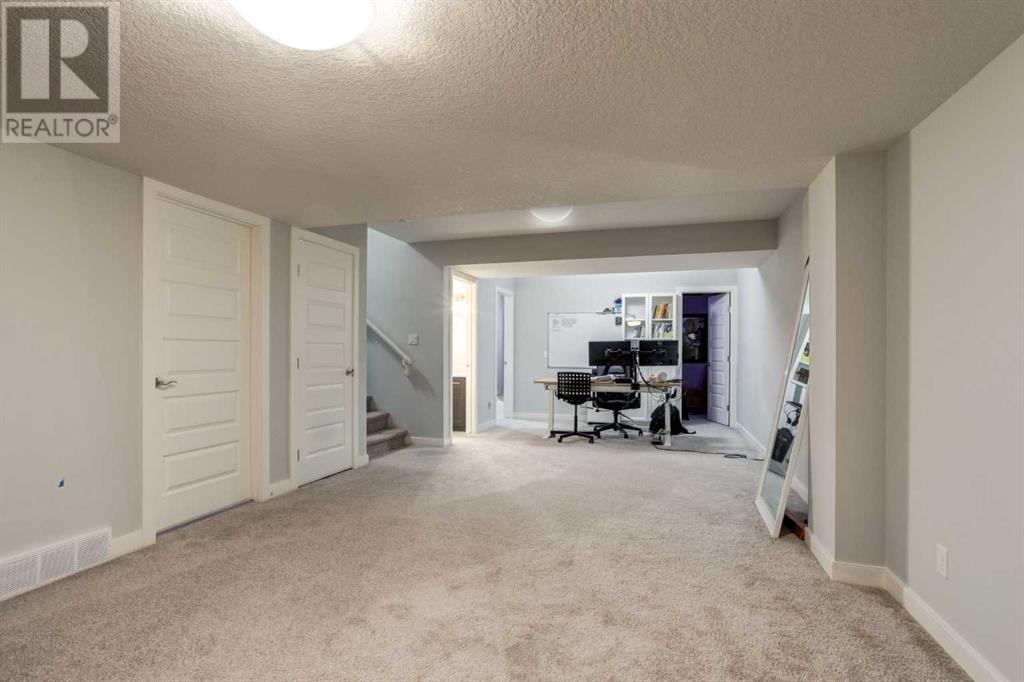 Single Family House for Sale in  Nolanhurst Gardens NW Nolan Hill Calgary 