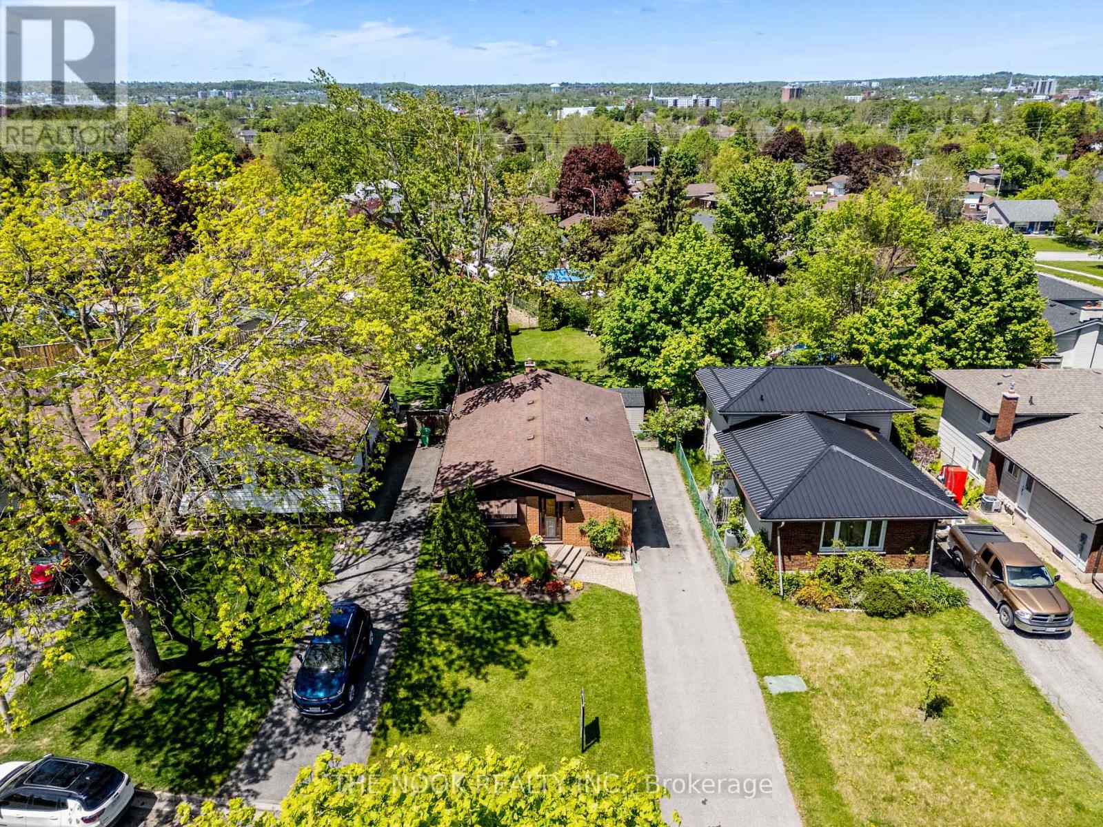 Photo 1 of 21 Rideau Crescent, Peterborough ON
