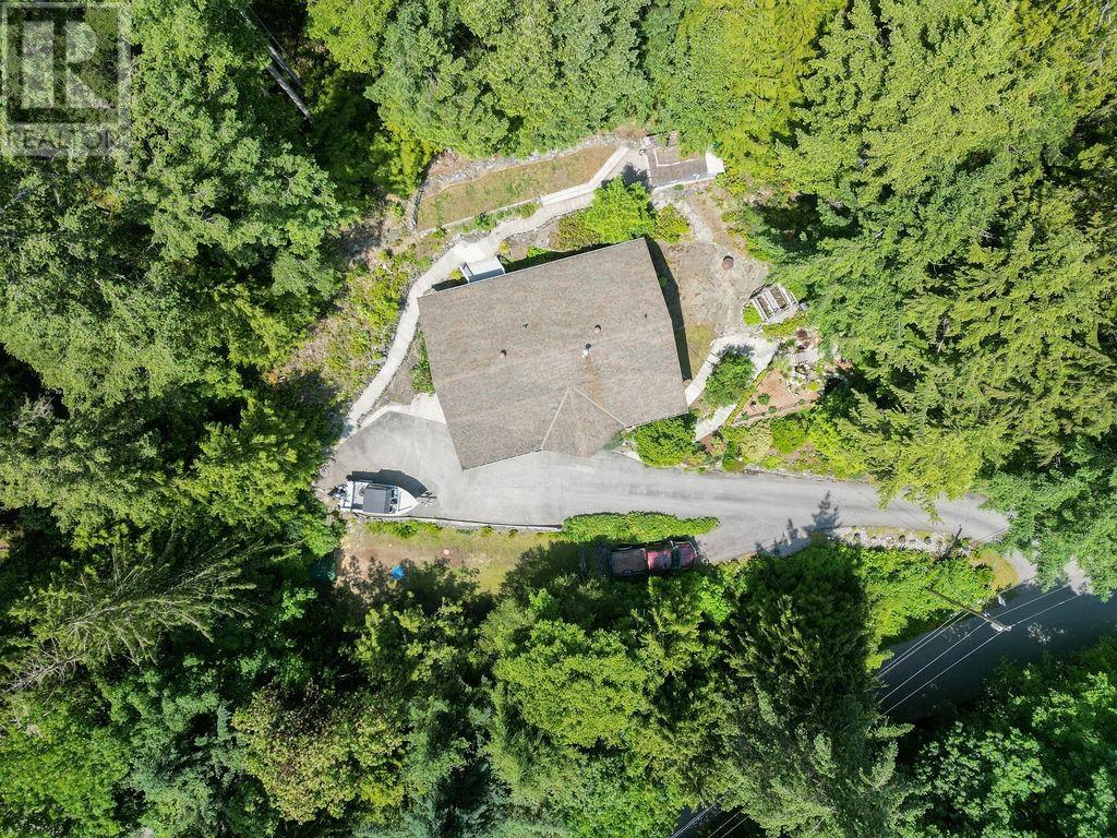5549 SANS SOUCI ROAD, Halfmoon Bay