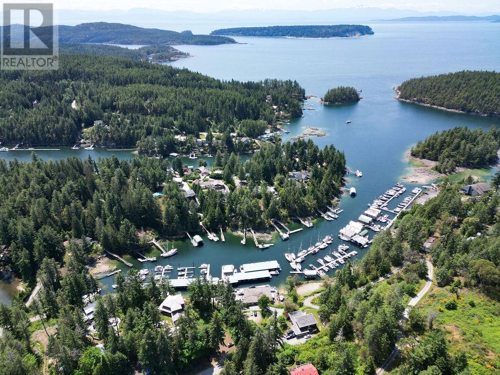 5549 SANS SOUCI ROAD, Halfmoon Bay