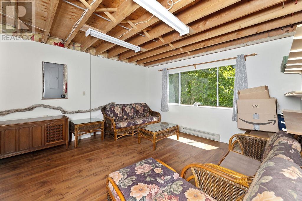 5549 SANS SOUCI ROAD, Halfmoon Bay