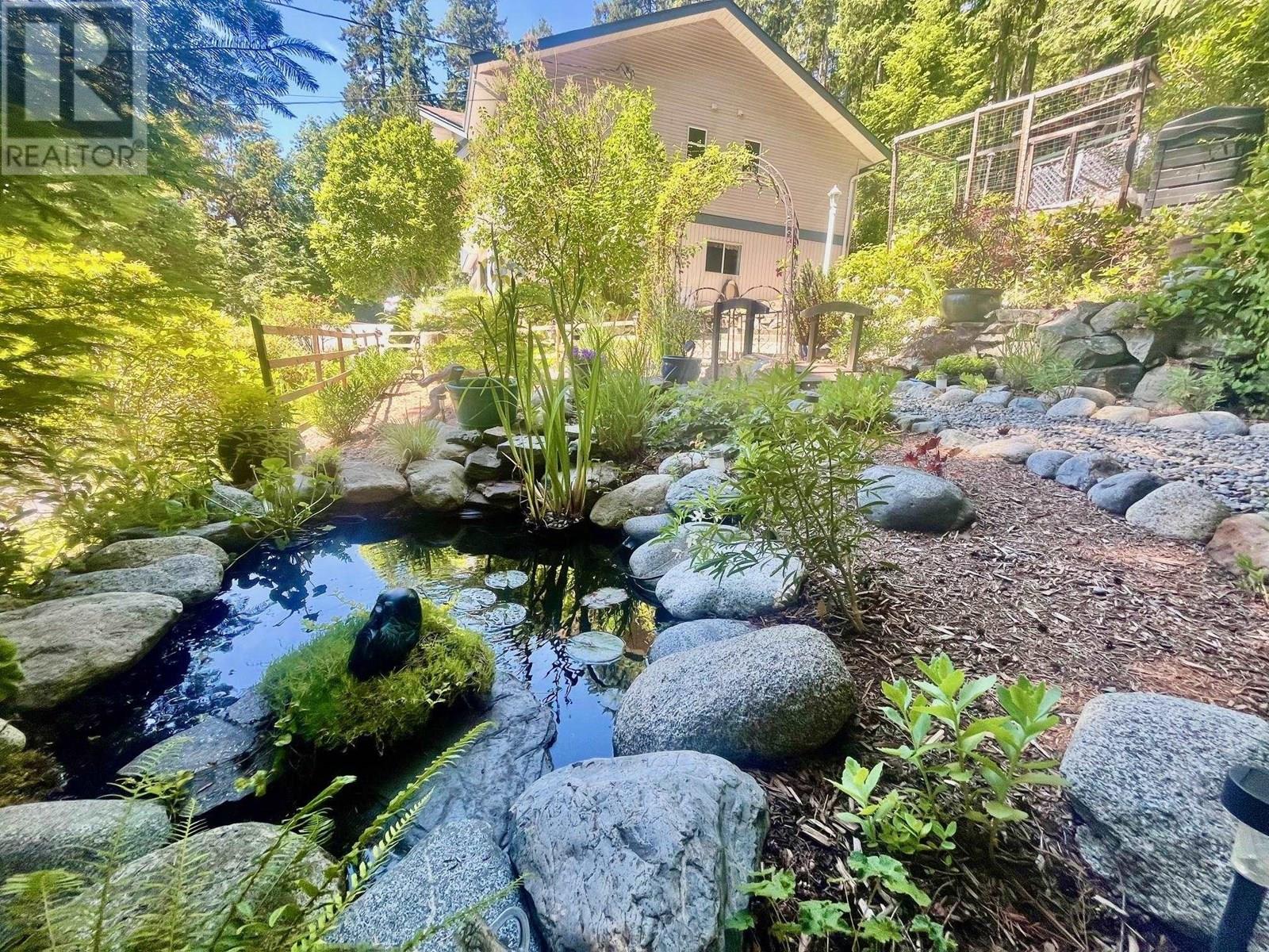 5549 SANS SOUCI ROAD, Halfmoon Bay