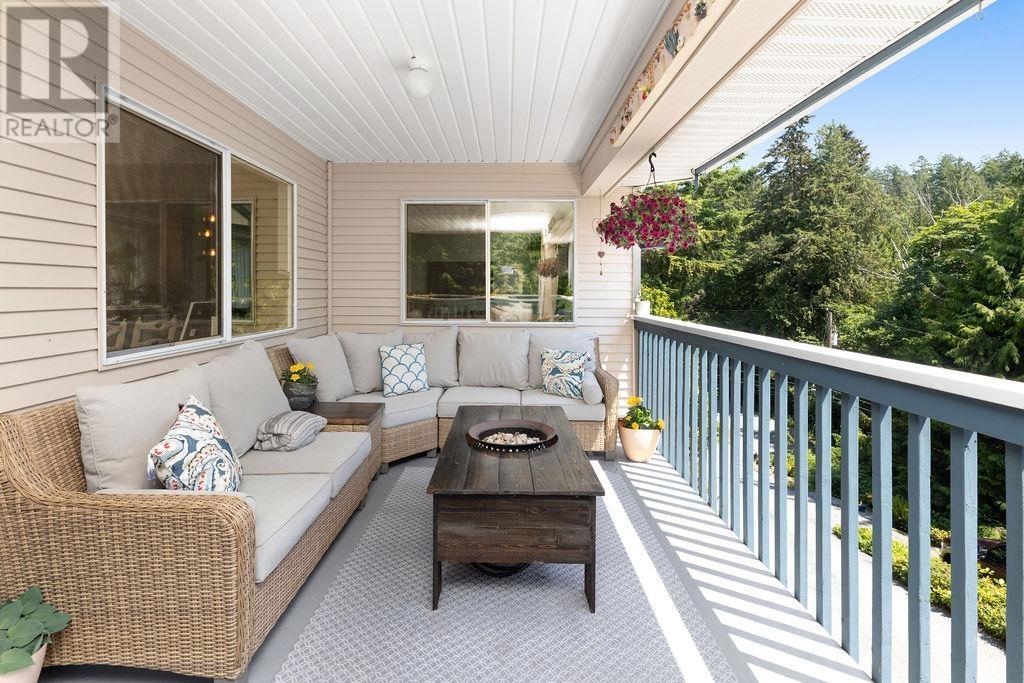 5549 SANS SOUCI ROAD, Halfmoon Bay