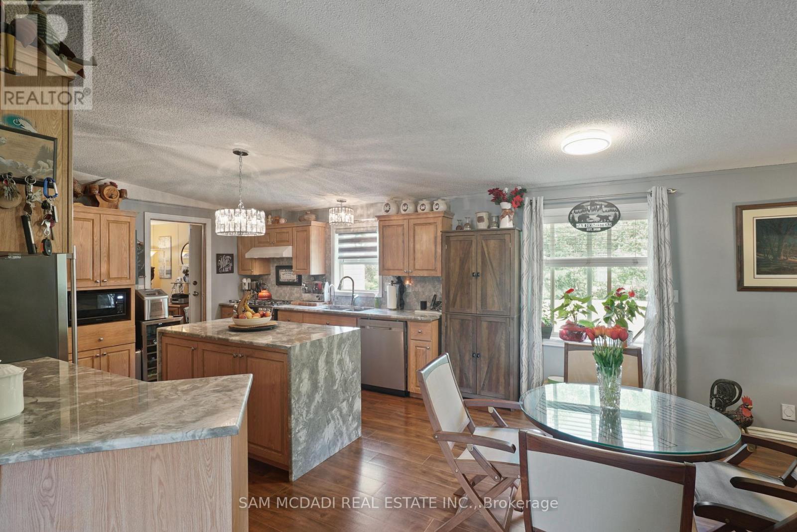 Photo 13 of 37 Rose Drive, Kearney ON