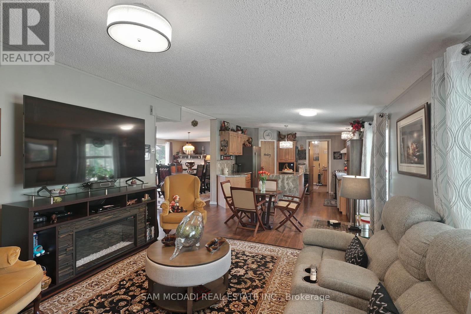 Photo 17 of 37 Rose Drive, Kearney ON