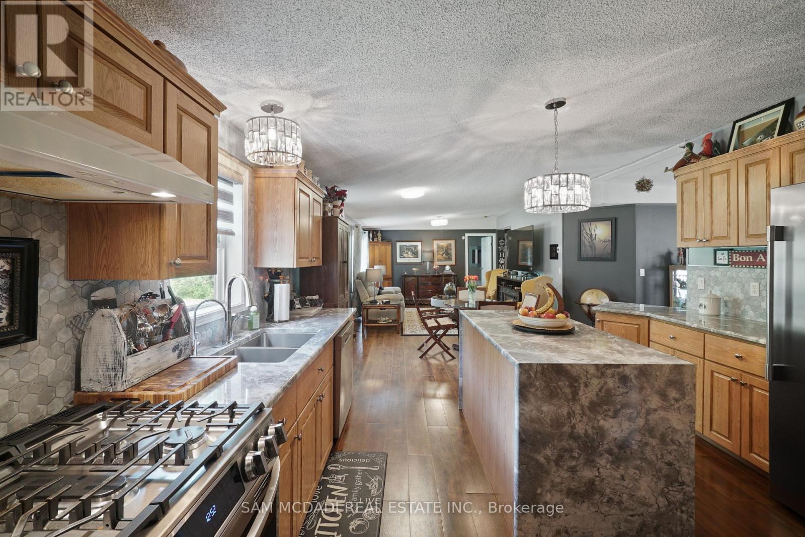 Photo 25 of 37 Rose Drive, Kearney ON