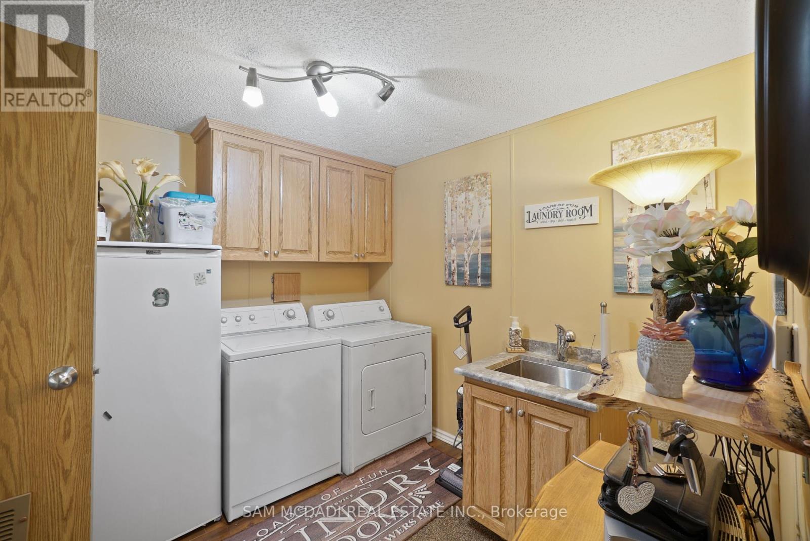 Photo 27 of 37 Rose Drive, Kearney ON