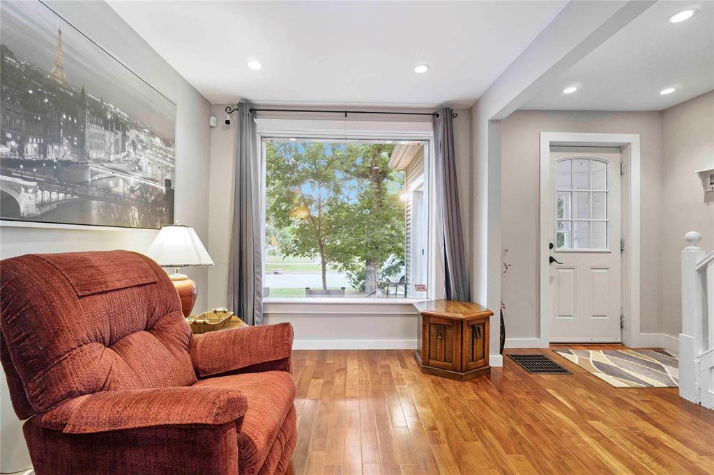 Photo 10 of 649 Jessie Avenue, Winnipeg MB