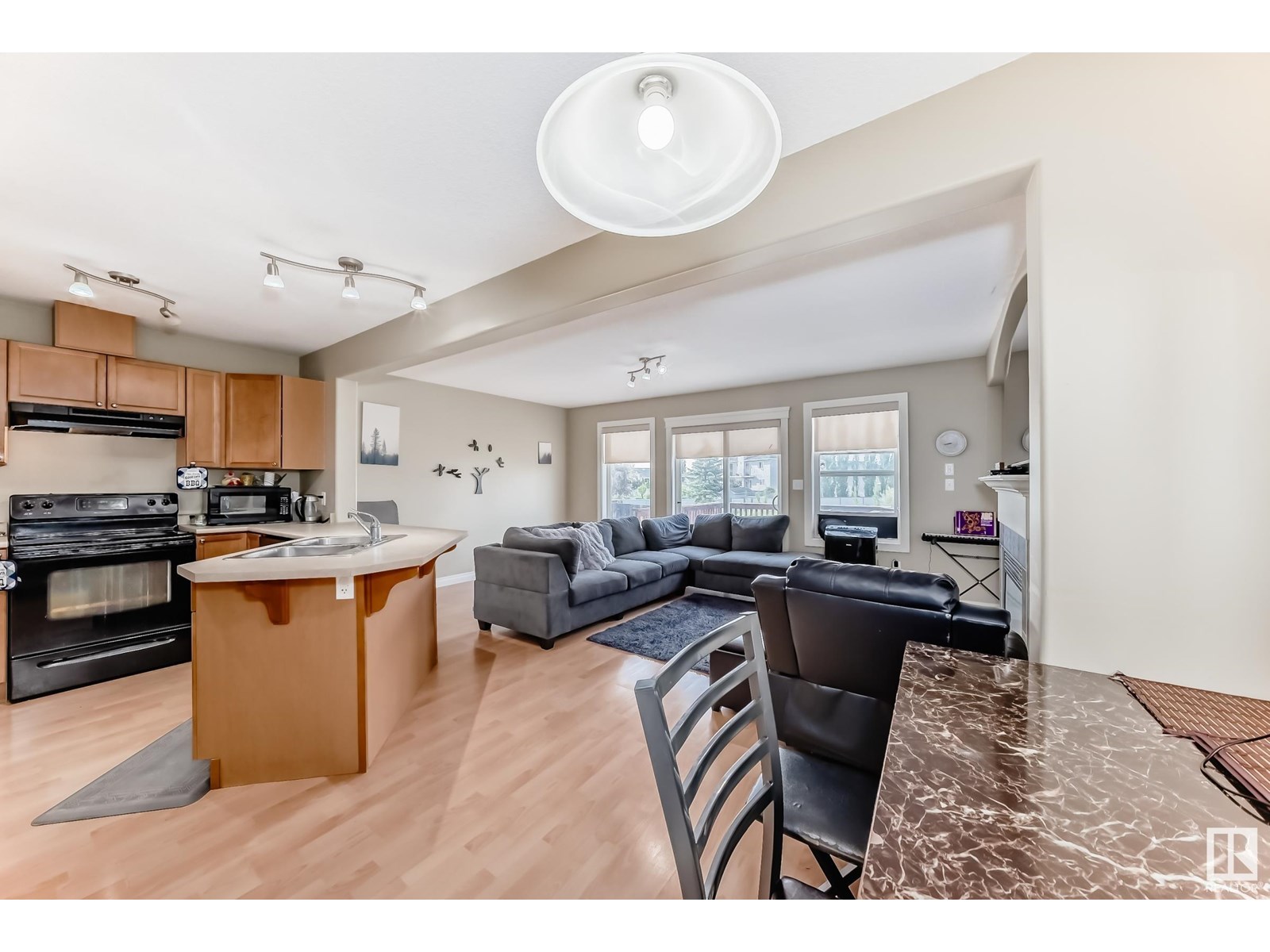 Photo 13 of 5983 164 Av Nw, Edmonton AB