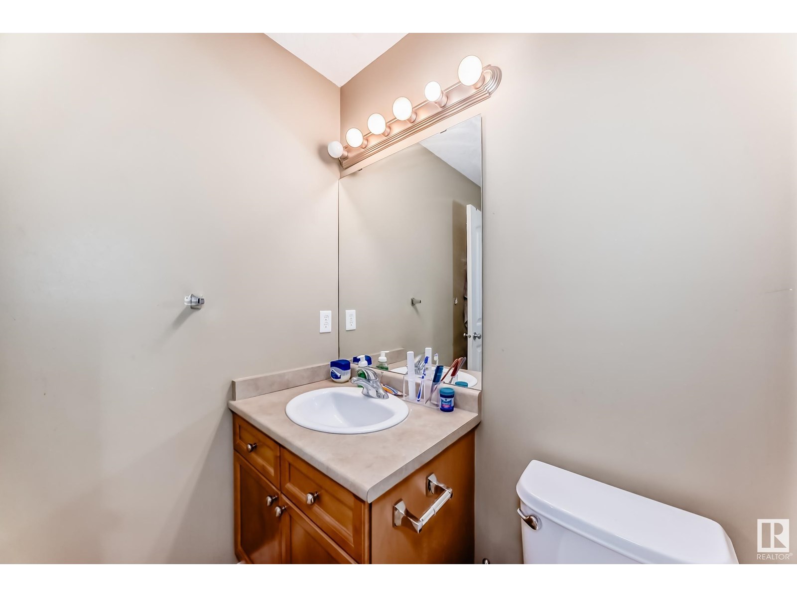 Photo 24 of 5983 164 Av Nw, Edmonton AB