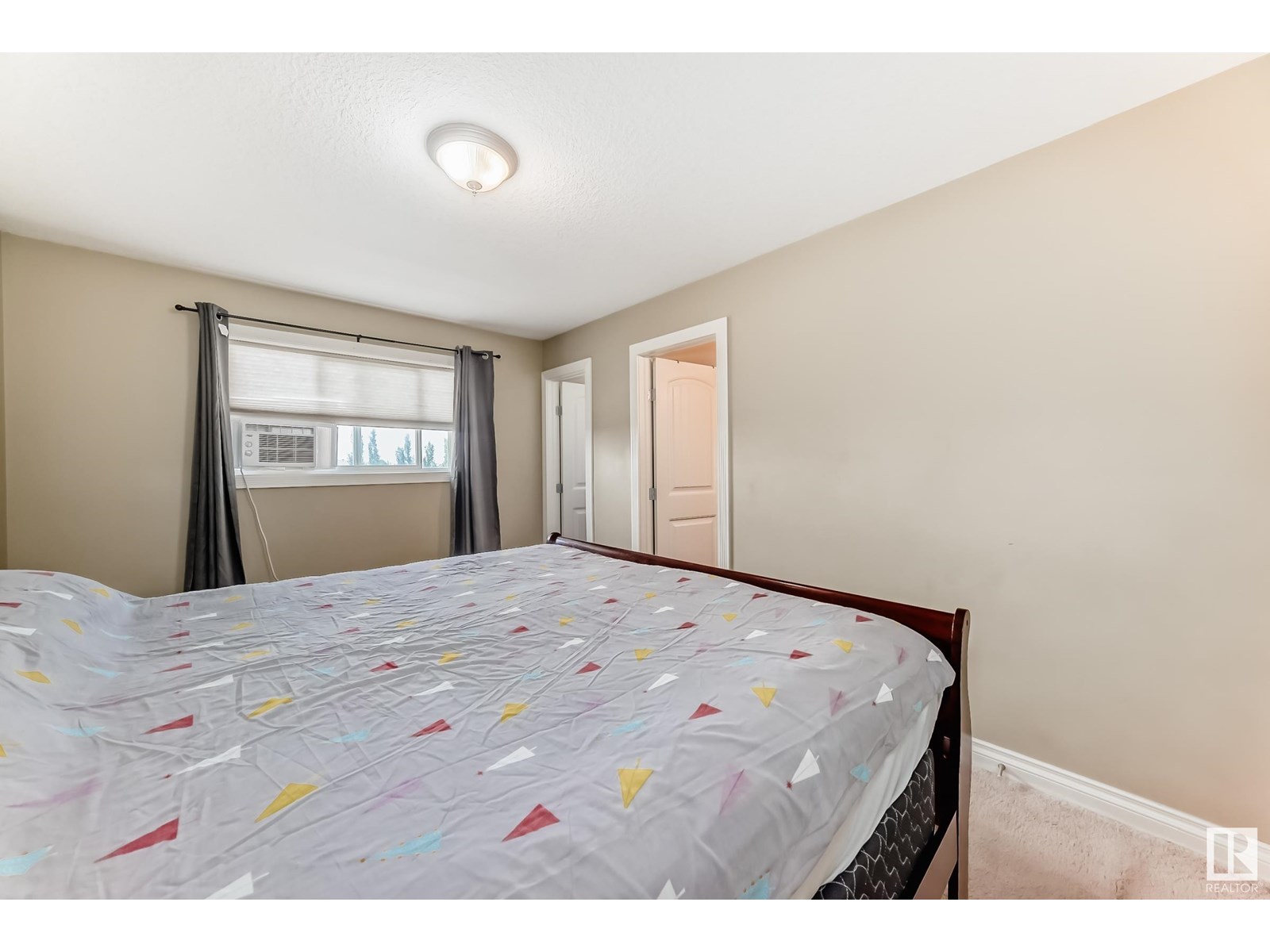 Photo 27 of 5983 164 Av Nw, Edmonton AB