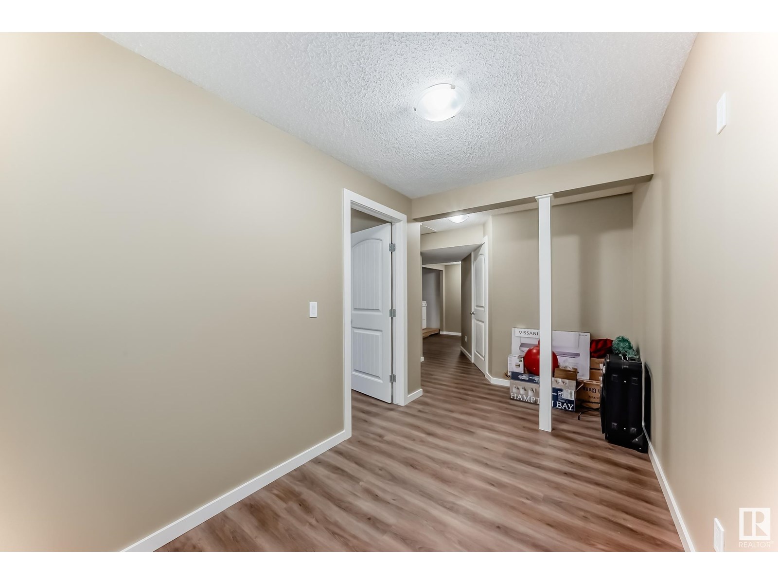 Photo 36 of 5983 164 Av Nw, Edmonton AB