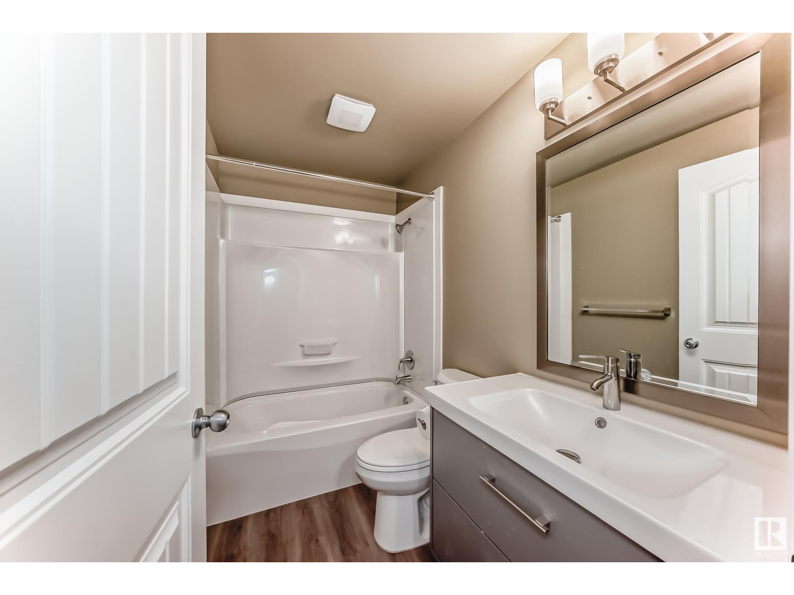 Photo 38 of 5983 164 Av Nw, Edmonton AB