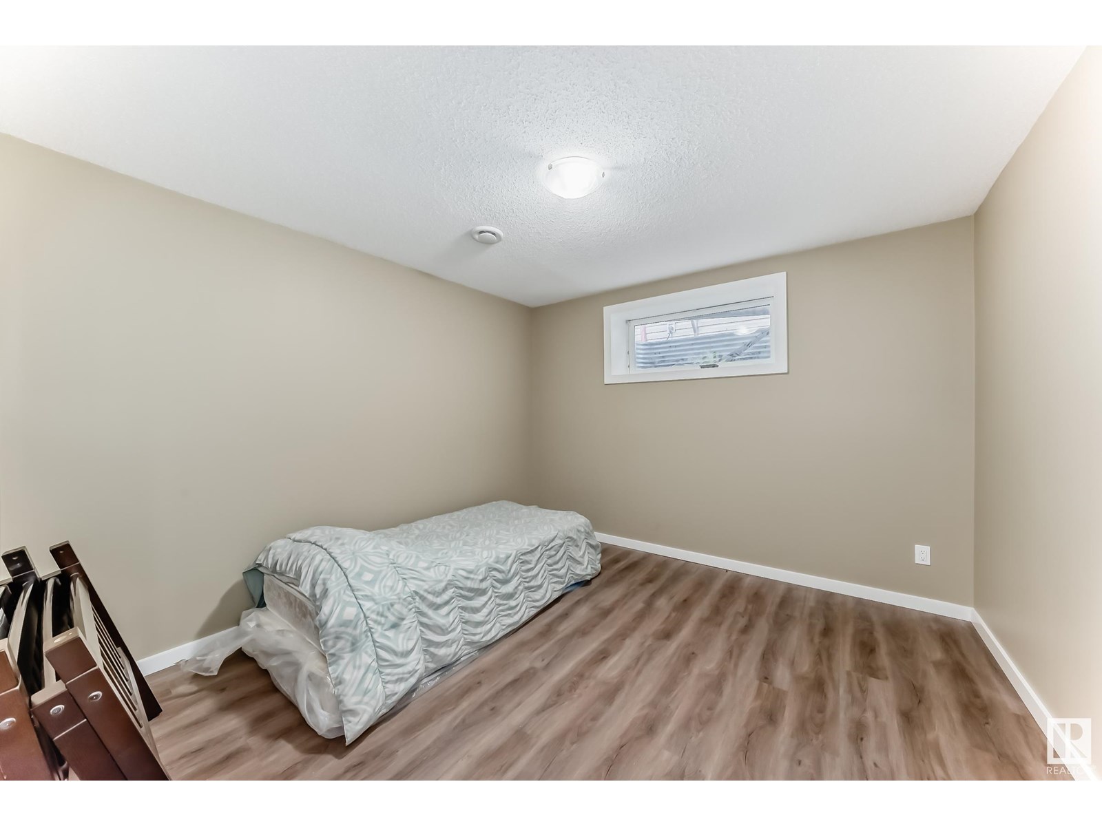 Photo 40 of 5983 164 Av Nw, Edmonton AB
