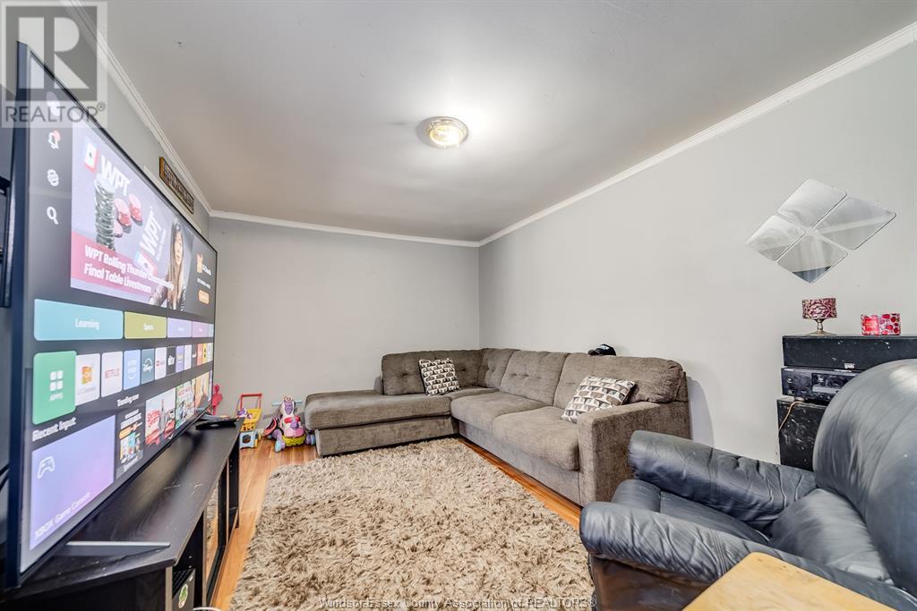 Photo 14 of 471 Tuscarora Street, Windsor ON