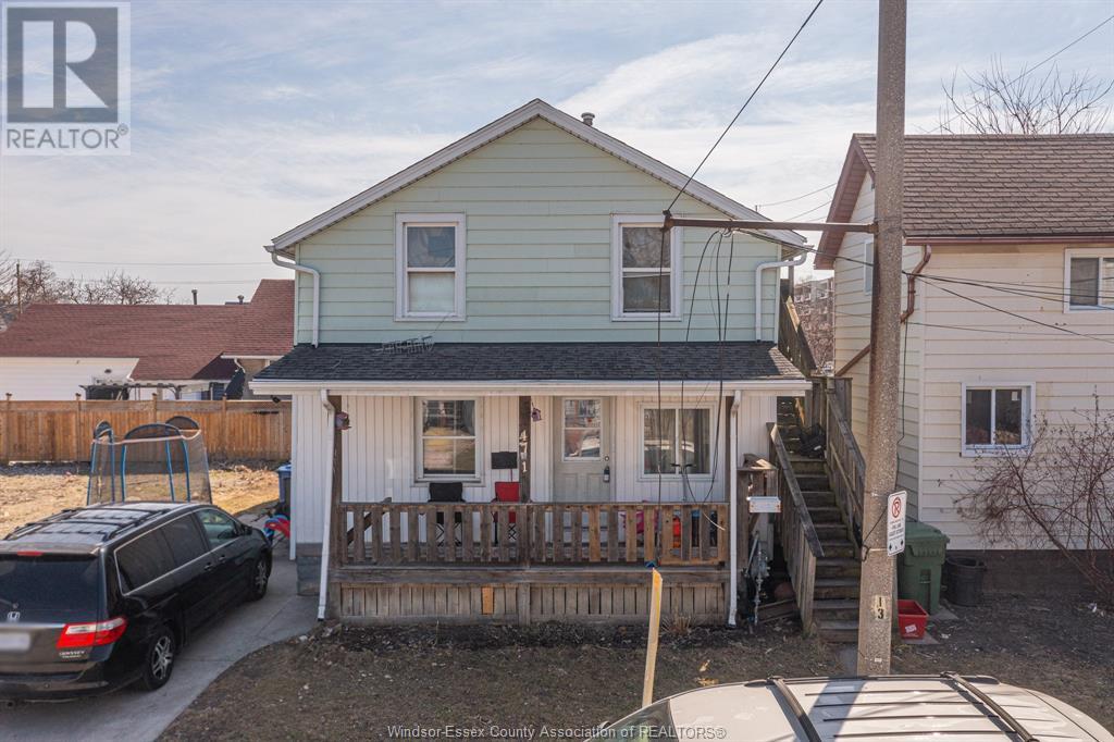 Photo 11 of 471 Tuscarora Street, Windsor ON