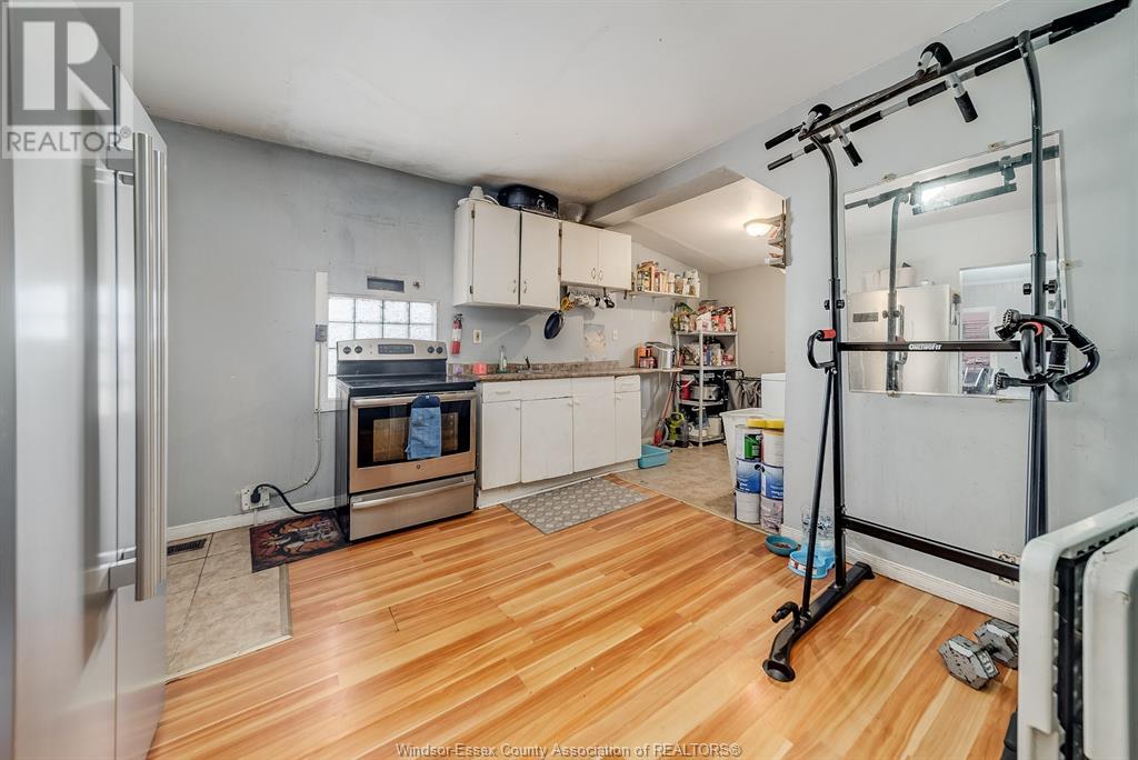 Photo 22 of 471 Tuscarora Street, Windsor ON