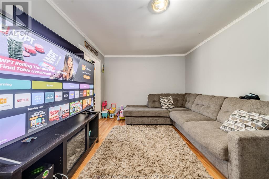 Photo 13 of 471 Tuscarora Street, Windsor ON
