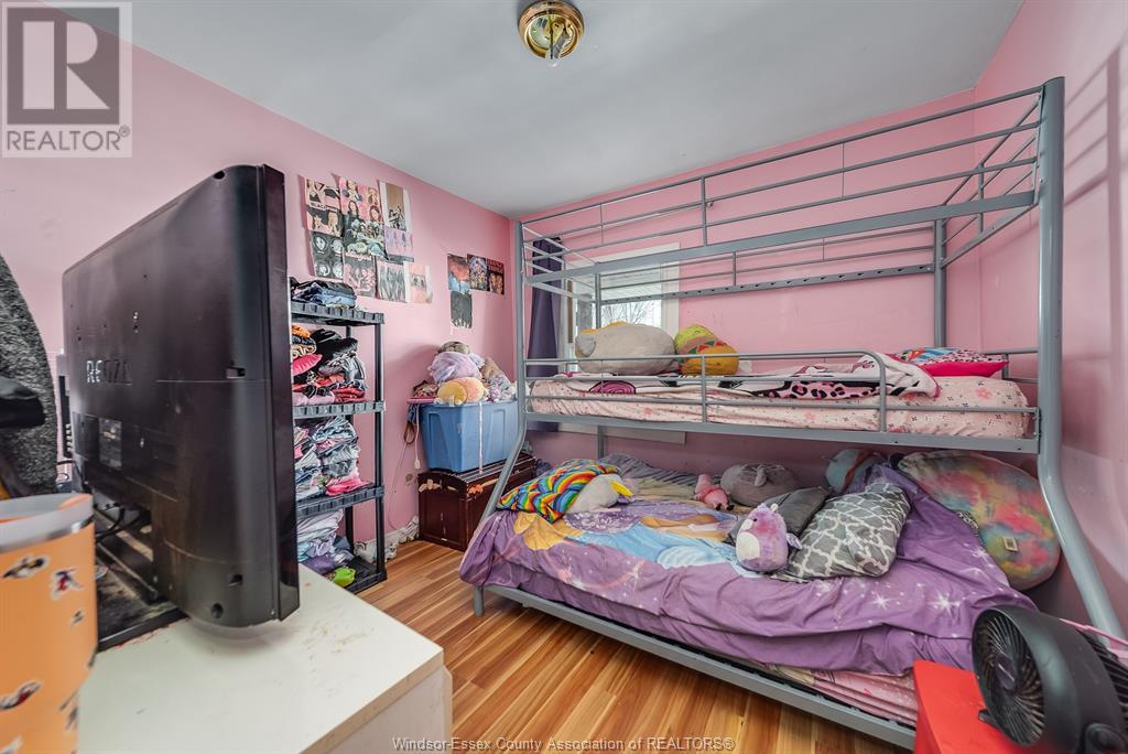 Photo 25 of 471 Tuscarora Street, Windsor ON