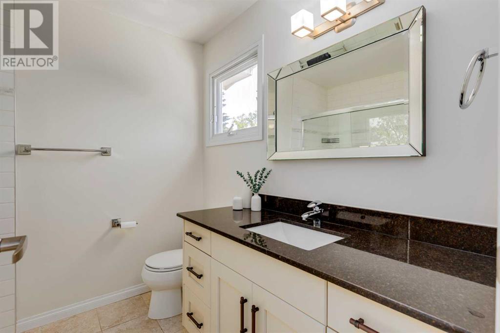 Single Family House 3 Level for Sale in  Oakside Circle SW Oakridge Calgary 