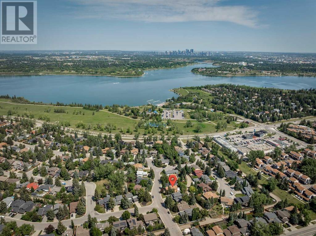 Single Family House 3 Level for Sale in  Oakside Circle SW Oakridge Calgary 