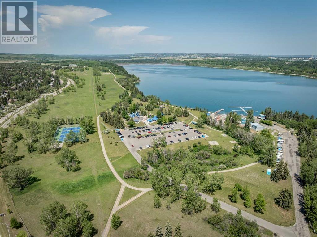 Single Family House 3 Level for Sale in  Oakside Circle SW Oakridge Calgary 