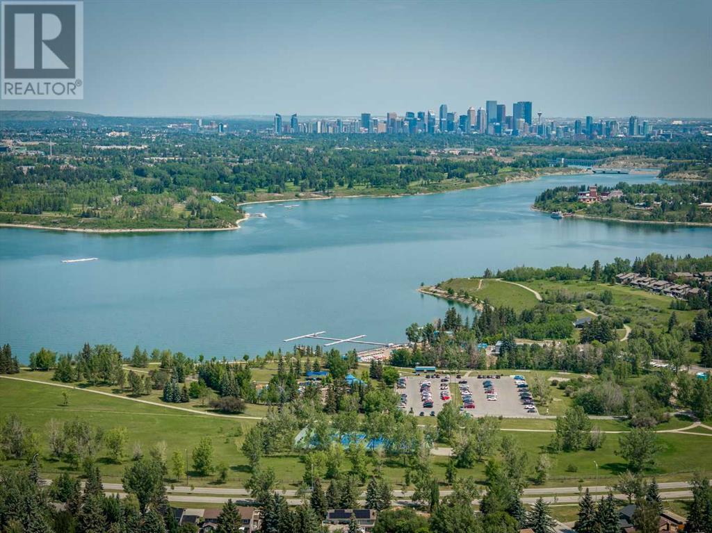 Single Family House 3 Level for Sale in  Oakside Circle SW Oakridge Calgary 