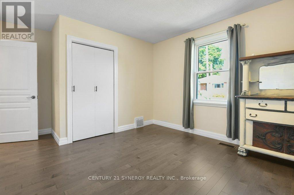 Photo 6 of 10 Mclachlin Street S, Arnprior ON