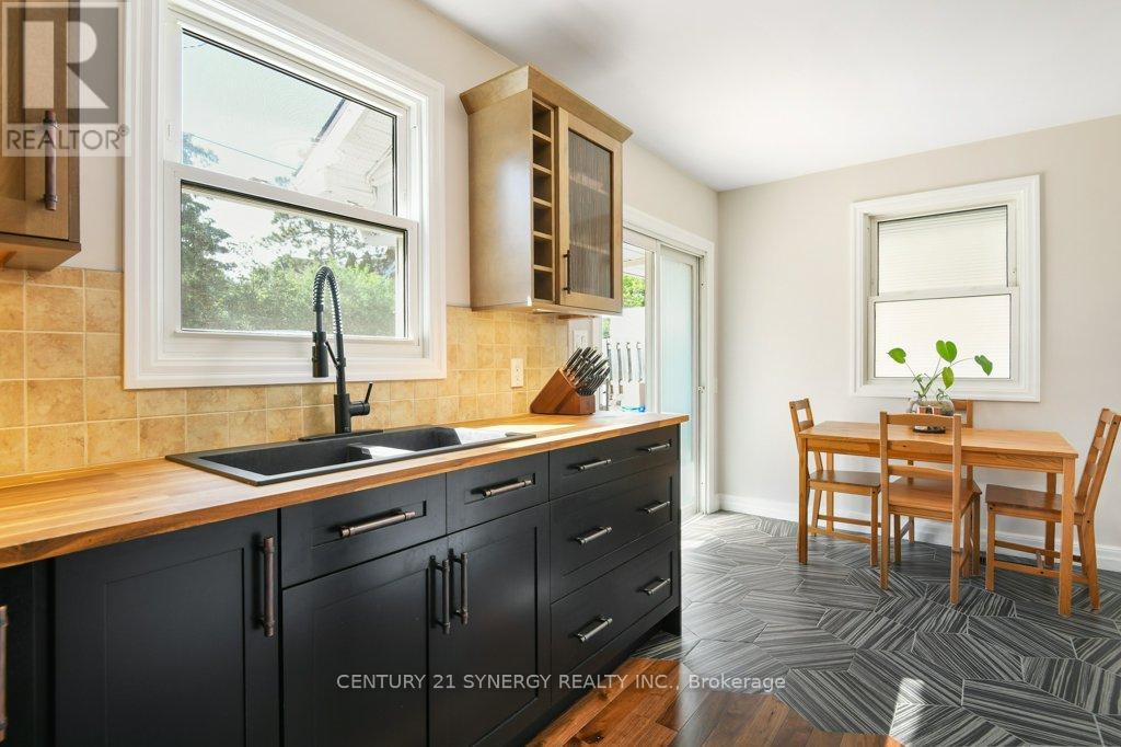 Photo 7 of 10 Mclachlin Street S, Arnprior ON