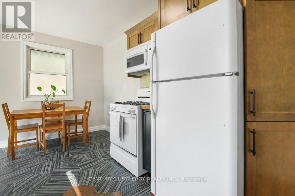 Photo 5 of 10 Mclachlin Street S, Arnprior ON