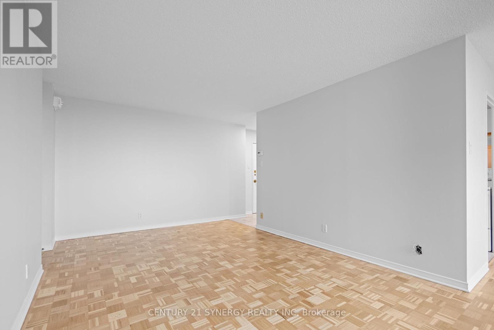 Photo 10 of 910 2625 Regina Street, Ottawa ON