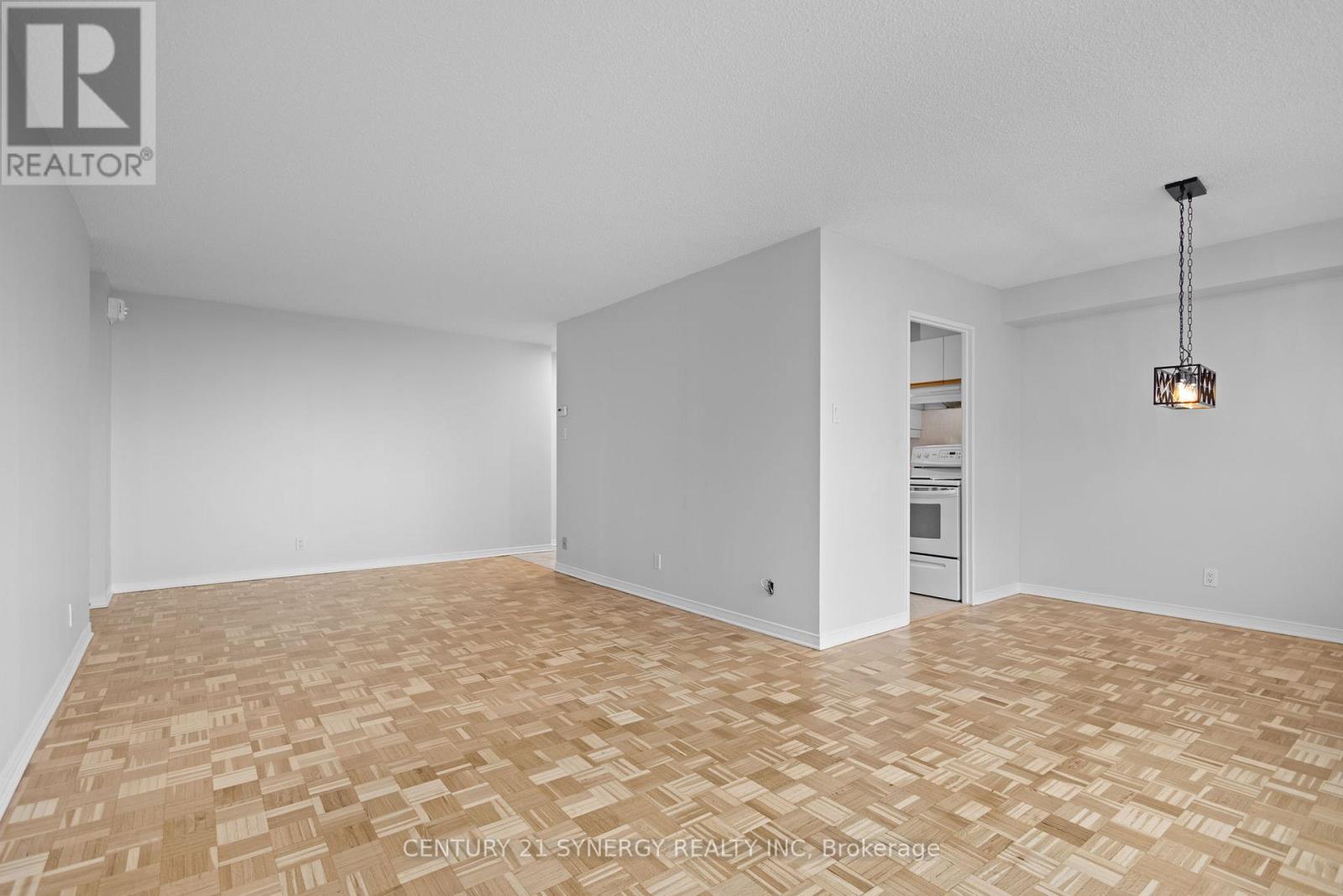 Photo 12 of 910 2625 Regina Street, Ottawa ON