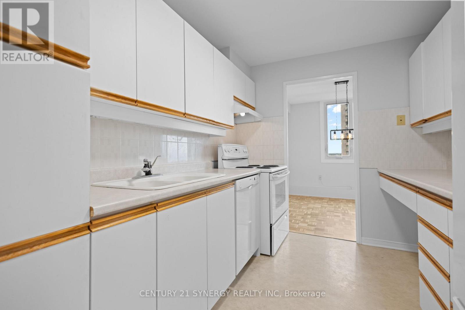 Photo 17 of 910 2625 Regina Street, Ottawa ON